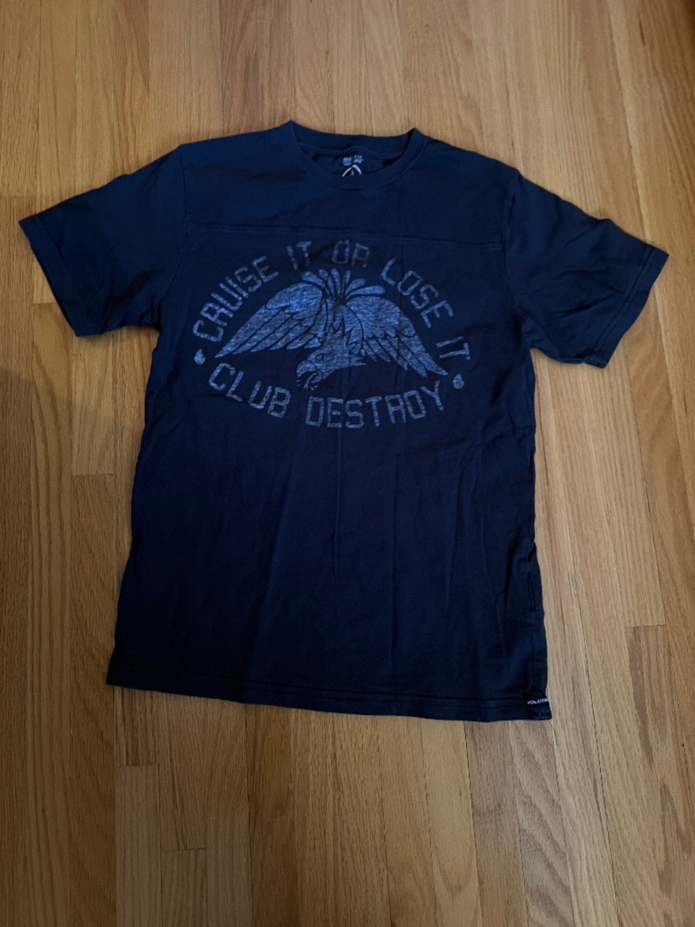Volcom modern fit black tee with front design - size medium